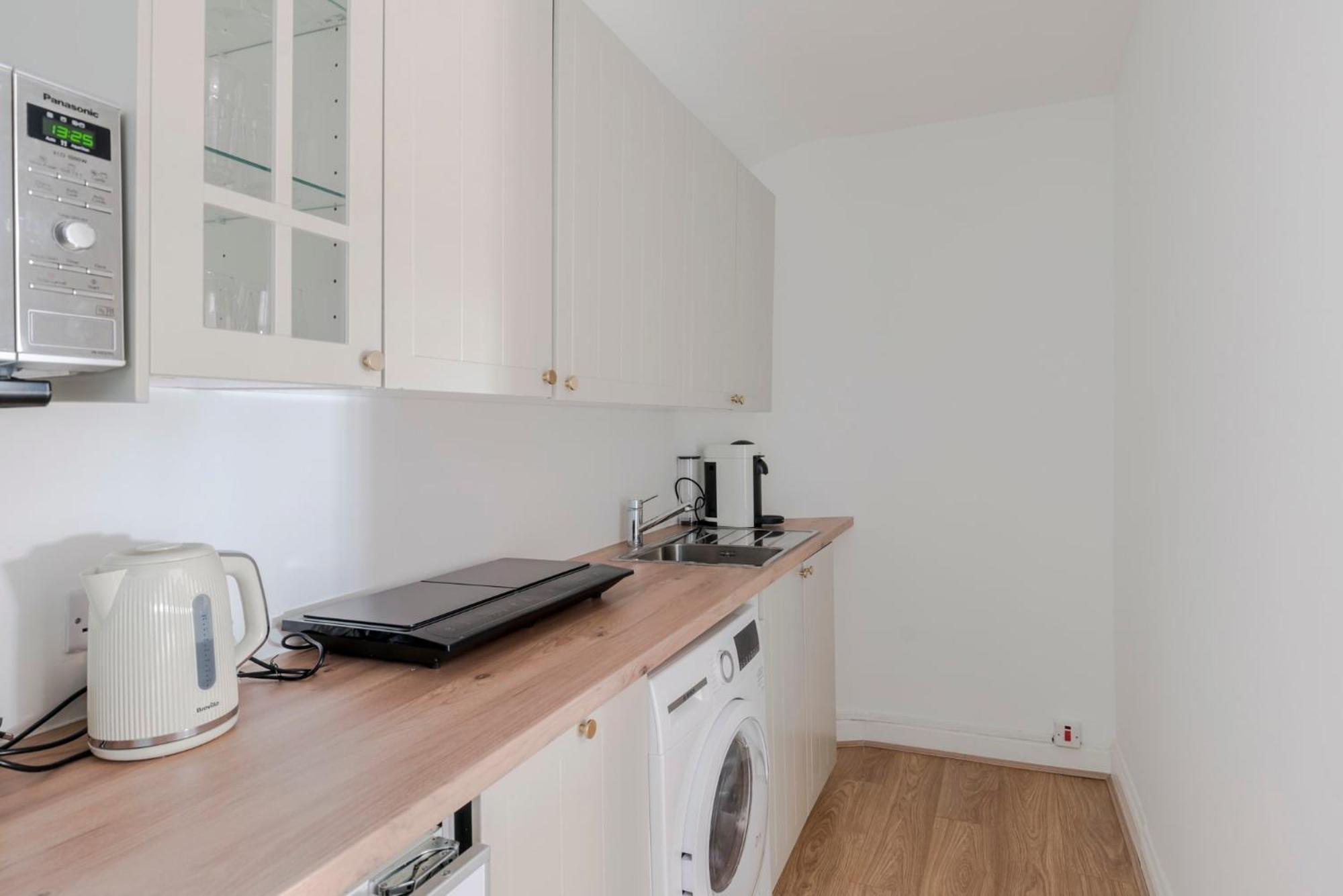 Wonderland - Fitzrovia - By Frankie Says Apartment London Exterior photo